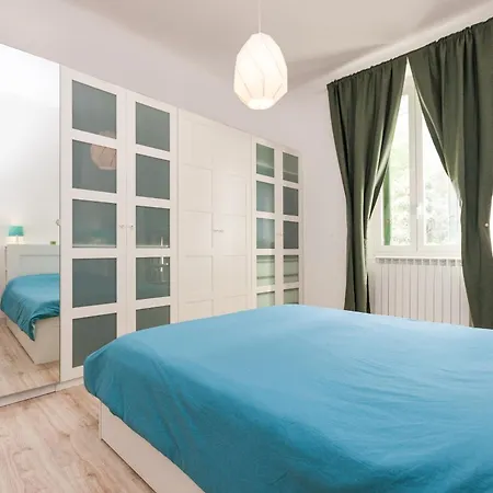 Cozy Flat In Near Metro